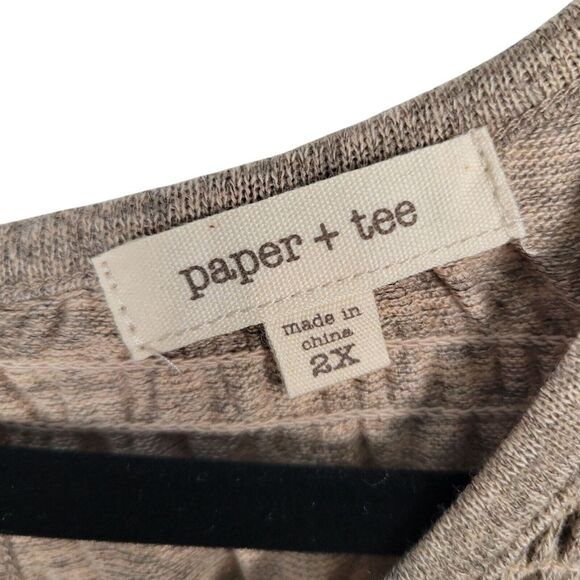 NWT Paper + Tee Top Womens Size 2x Taupe Ruched Blouse Keyhole Back Bell Sleeves - Picture 5 of 8